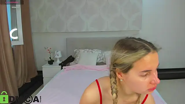 Donna Evans online show from May 27, 2026, 11:24 pm