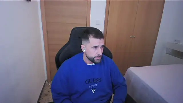 Snapshot of alex877x chatting on November 15, 2025, 8:55 am alex877x online show from November 15, 2025, 8:55 am