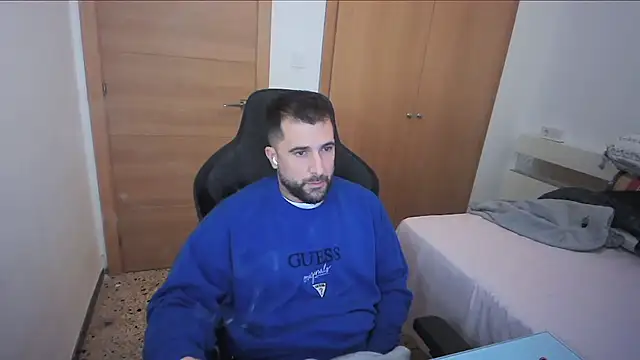 Snapshot of alex877x chatting on November 18, 2025, 8:41 am alex877x online show from November 18, 2025, 8:41 am