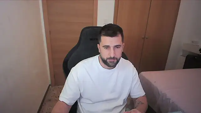 Snapshot of alex877x chatting on December 15, 2025, 10:08 am alex877x online show from December 15, 2025, 10:08 am