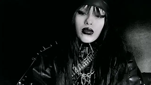 XXIOUX online show from March 19, 2026, 2:43 pm