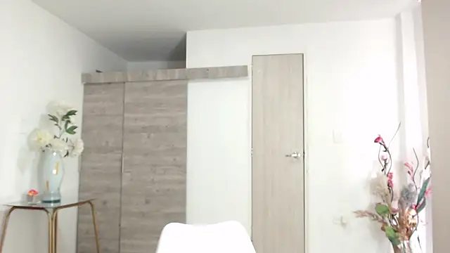 AmbarSofhia online show from September 25, 2025, 10:02 pm