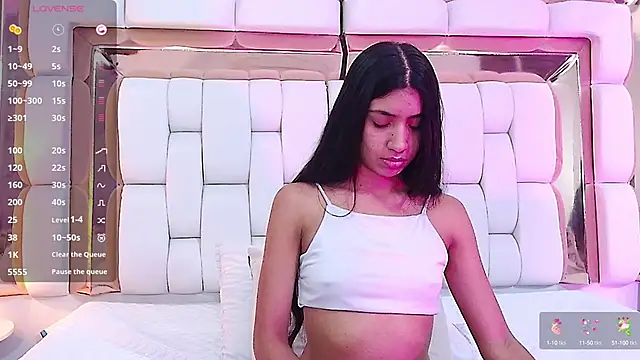 Snapshot of littlee_emilyy_ chatting on February 27, 2025, 3:04 am littlee emilyy online show from February 27, 2025, 3:04 am