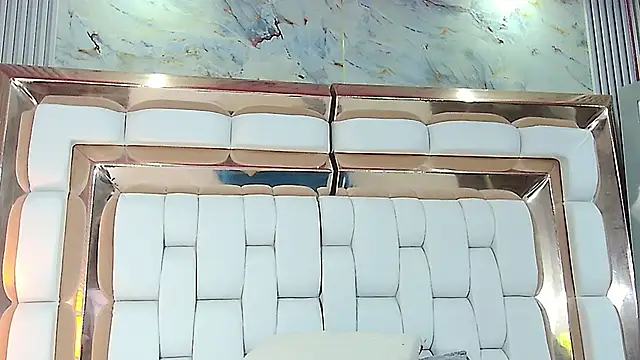 Snapshot of littlee_emilyy_ chatting on March 19, 2025, 2:59 am littlee emilyy online show from March 19, 2025, 2:59 am