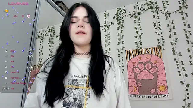 Snapshot of SelenaCute chatting on February 11, 2025, 5:05 am SelenaCute online show from February 11, 2025, 5:05 am