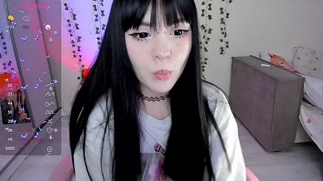 Snapshot of SelenaCute chatting on March 4, 2025, 5:11 am SelenaCute online show from March 4, 2025, 5:11 am