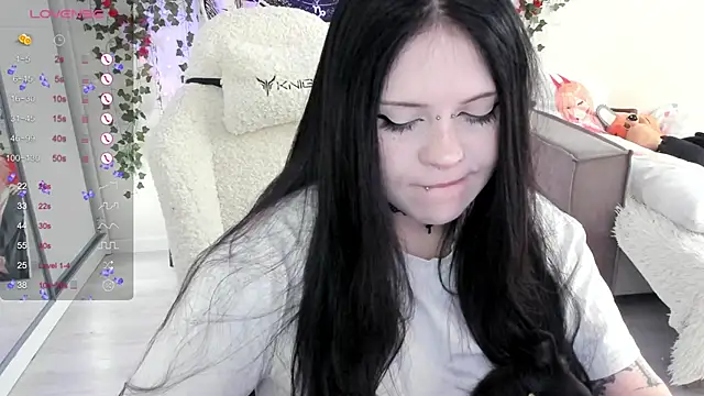 Snapshot of SelenaCute chatting on September 26, 2025, 6:39 am SelenaCute online show from September 26, 2025, 6:39 am