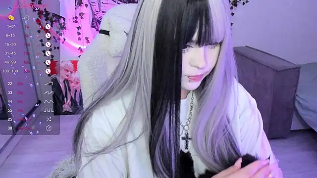 Snapshot of SelenaCute chatting on November 20, 2025, 4:45 am SelenaCute online show from November 20, 2025, 4:45 am