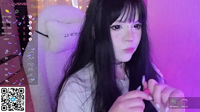 Snapshot of SelenaCute chatting on February 18, 2026, 10:11 am SelenaCute online show from February 18, 2026, 10:11 am