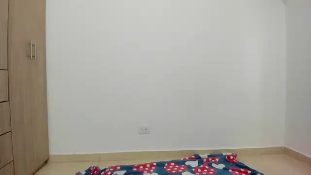 Snapshot of Hana_Zurah chatting on November 20, 2025, 10:09 pm Hana Zurah online show from November 20, 2025, 10:09 pm