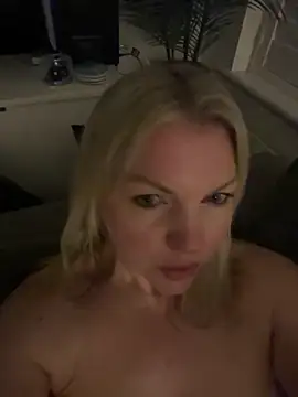 Snapshot of sedymilf chatting on December 17, 2025, 1:22 am sedymilf online show from December 17, 2025, 1:22 am