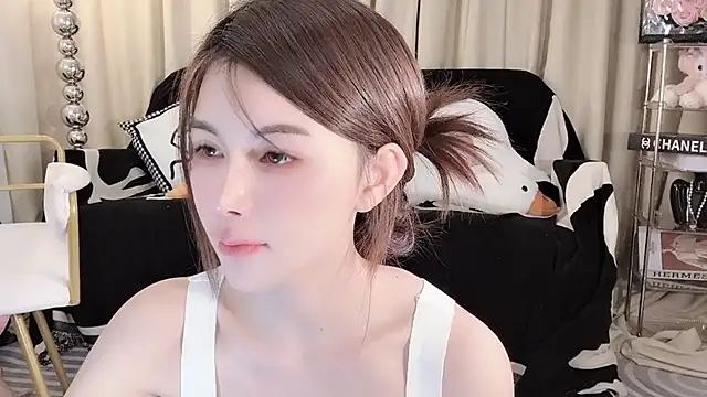 lvy-w online show from March 6, 2025, 11:36 am