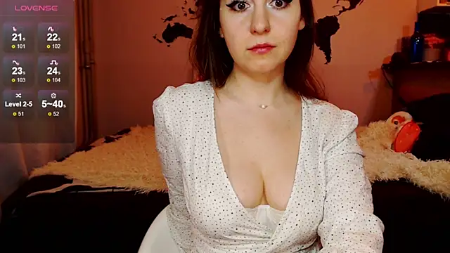 Snapshot of missgenevaonceagain_ chatting on February 19, 2025, 11:04 pm missgenevaonceagain online show from February 19, 2025, 11:04 pm