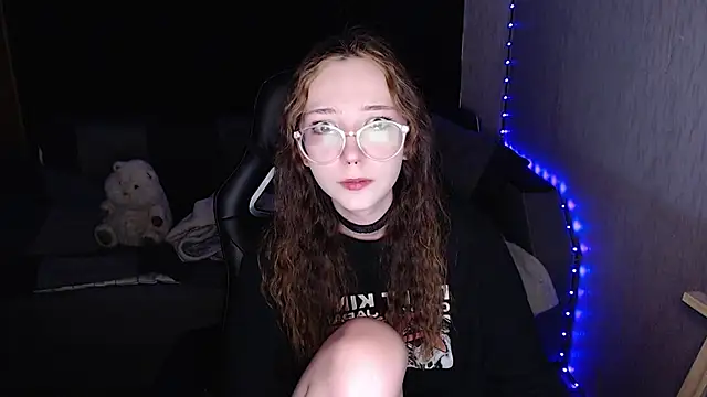 Snapshot of AmeliaKamishiro chatting on October 9, 2025, 7:39 am AmeliaKamishiro online show from October 9, 2025, 7:39 am