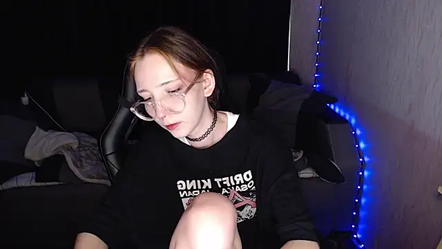 Snapshot of AmeliaKamishiro chatting on October 12, 2025, 8:57 am AmeliaKamishiro online show from October 12, 2025, 8:57 am