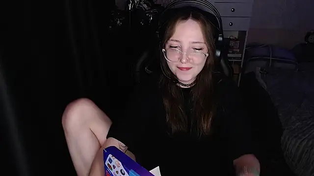 Snapshot of AmeliaKamishiro chatting on November 30, 2025, 1:04 pm AmeliaKamishiro online show from November 30, 2025, 1:04 pm