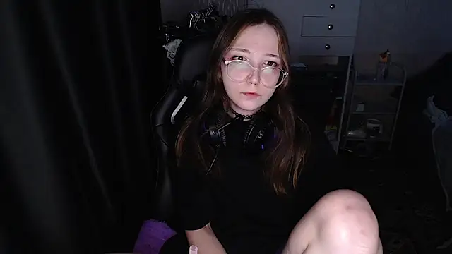 Snapshot of AmeliaKamishiro chatting on December 20, 2025, 4:25 pm AmeliaKamishiro online show from December 20, 2025, 4:25 pm
