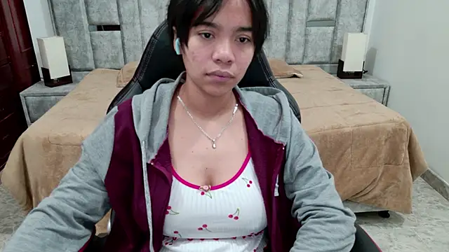 Snapshot of laureentt_ chatting on April 24, 2026, 3:09 am laureentt online show from April 24, 2026, 3:09 am