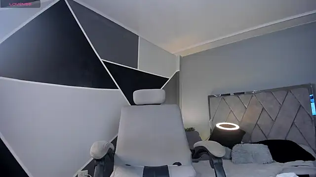 Markbrown online show from February 9, 2025, 3:45 pm