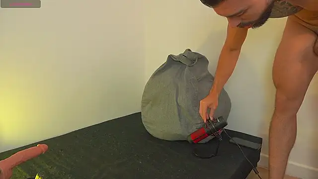 Markbrown online show from March 31, 2026, 8:20 pm