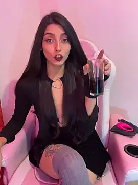 Felicia smok3 online show from June 5, 2026, 5:25 am