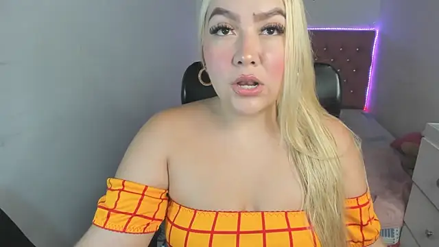 Celeste  sweetx online show from May 26, 2026, 6:04 pm
