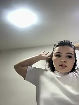 IsabellaAllen online show from April 4, 2026, 11:13 pm