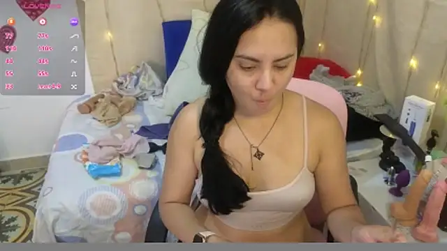 lovely trix online show from March 31, 2026, 3:12 pm