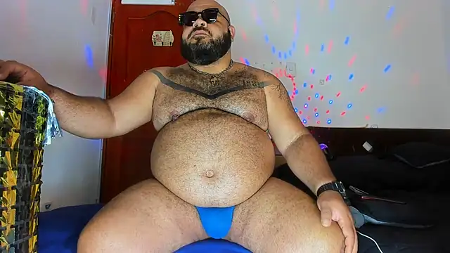 Snapshot of Latino_bigcock chatting on March 6, 2026, 10:39 pm Latino bigcock online show from March 6, 2026, 10:39 pm
