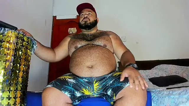 Snapshot of Latino_bigcock chatting on April 8, 2026, 5:13 pm Latino bigcock online show from April 8, 2026, 5:13 pm
