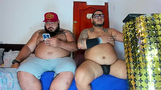 Snapshot of Latino_bigcock chatting on April 11, 2026, 9:30 pm Latino bigcock online show from April 11, 2026, 9:30 pm
