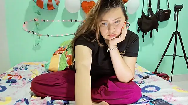 SofiaOlivares online show from January 8, 2025, 12:17 am