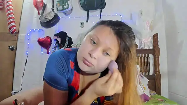 SofiaOlivares online show from March 10, 2025, 6:12 pm