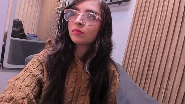 Eva Macalliter online show from September 29, 2025, 1:05 pm