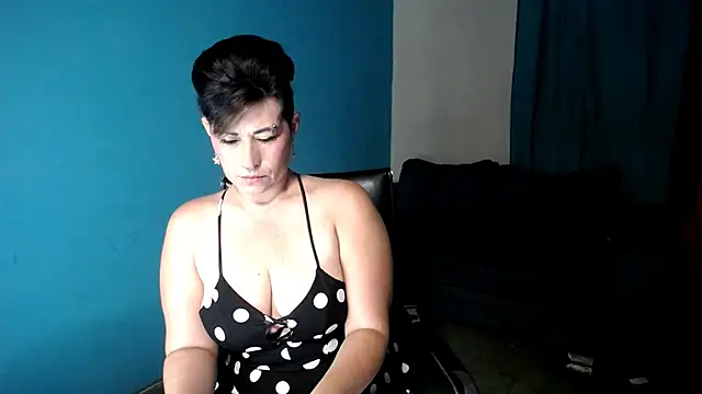 Snapshot of Sunny_rayz_ chatting on July 2, 2026, 10:32 am Sunny rayz online show from July 2, 2026, 10:32 am