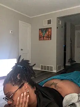 SweetHoneyBunz online show from October 28, 2025, 4:16 am