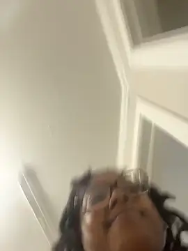 SweetHoneyBunz online show from October 28, 2025, 4:20 pm