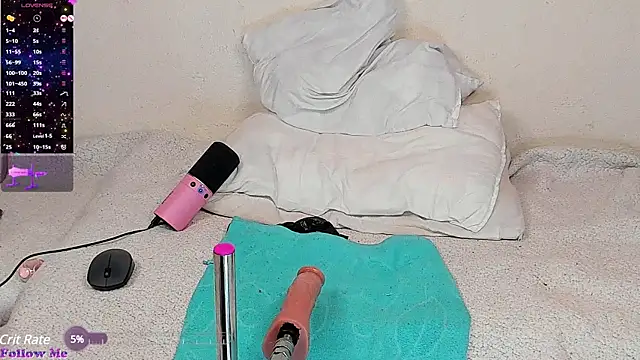 Snapshot of lunacandyy13 chatting on December 3, 2024, 2:58 am lunacandyy13 online show from December 3, 2024, 2:58 am