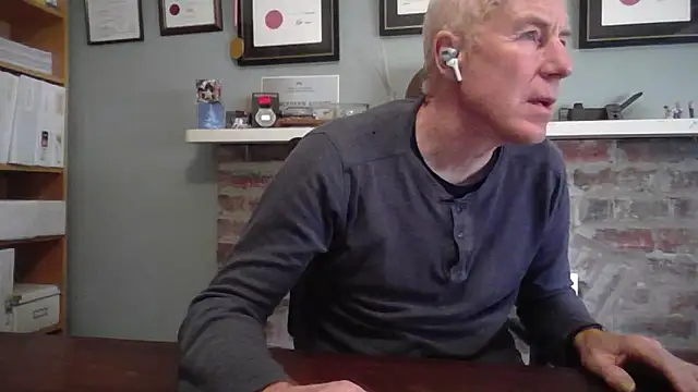 jiggy77777 online show from December 10, 2024, 10:58 pm