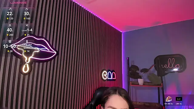 emily roberts1 online show from December 14, 2025, 11:42 pm