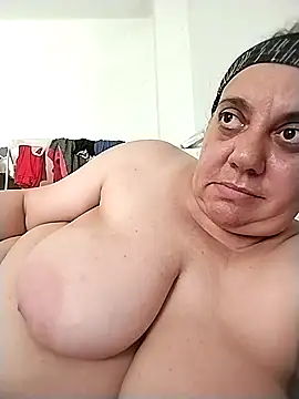 Snapshot of BustyBabyOfficial chatting on September 19, 2025, 1:12 pm BustyBabyOfficial online show from September 19, 2025, 1:12 pm