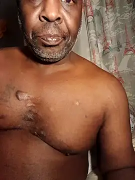 Snapshot of macnificent1fr chatting on January 11, 2025, 7:06 am macnificent1fr online show from January 11, 2025, 7:06 am