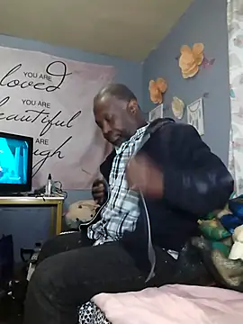 Snapshot of macnificent1fr chatting on February 9, 2025, 11:25 pm macnificent1fr online show from February 9, 2025, 11:25 pm