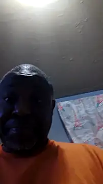 Snapshot of macnificent1fr chatting on September 20, 2025, 2:12 am macnificent1fr online show from September 20, 2025, 2:12 am