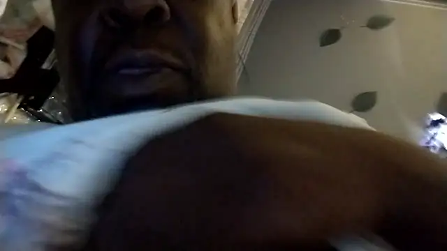 Snapshot of macnificent1fr chatting on September 25, 2025, 4:49 am macnificent1fr online show from September 25, 2025, 4:49 am