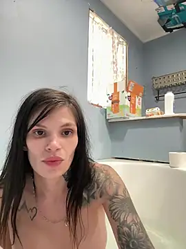 Diamondmodel95 online show from April 11, 2026, 1:26 pm