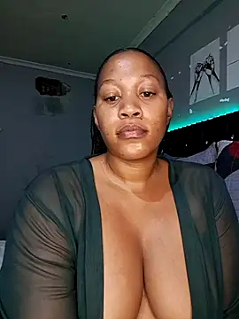 Snapshot of Toya_P chatting on September 28, 2025, 2:11 pm Toya P online show from September 28, 2025, 2:11 pm