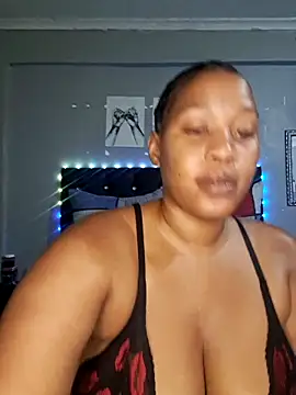 Snapshot of Toya_P chatting on November 3, 2025, 12:50 pm Toya P online show from November 3, 2025, 12:50 pm