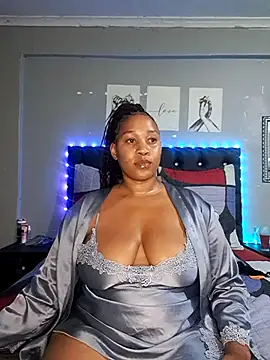 Snapshot of Toya_P chatting on November 19, 2025, 7:36 pm Toya P online show from November 19, 2025, 7:36 pm