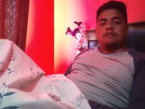 Snapshot of negritoo_xx chatting on November 19, 2025, 12:05 pm negritoo xx online show from November 19, 2025, 12:05 pm